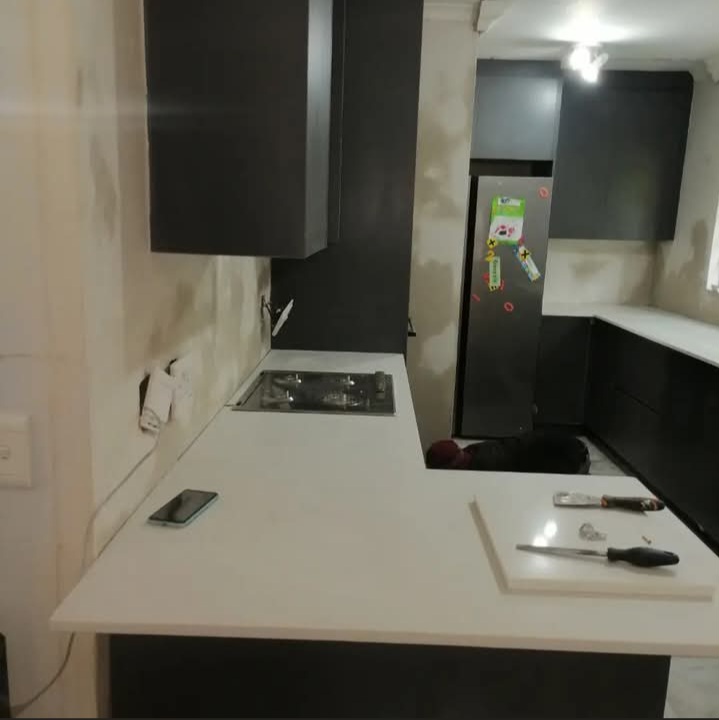 Kitchen Countertops installation by BMB Granite