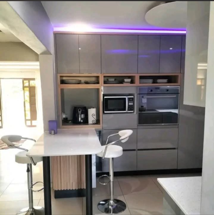 Kitchen Countertops installation by BMB Granite