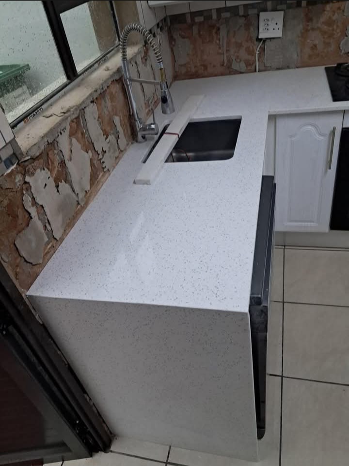 Kitchen Countertops installation by BMB Granite