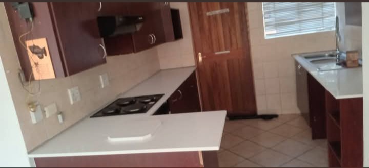 Kitchen Countertops installation by BMB Granite